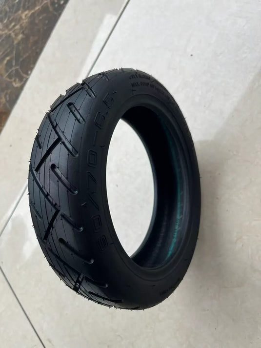 60/70-6.5 (10 Inch) Anti-Slip Tubeless Pneumatic Tire for Segway Ninebot Max G30 & Xiaomi 5 / 5 Pro | ULIP